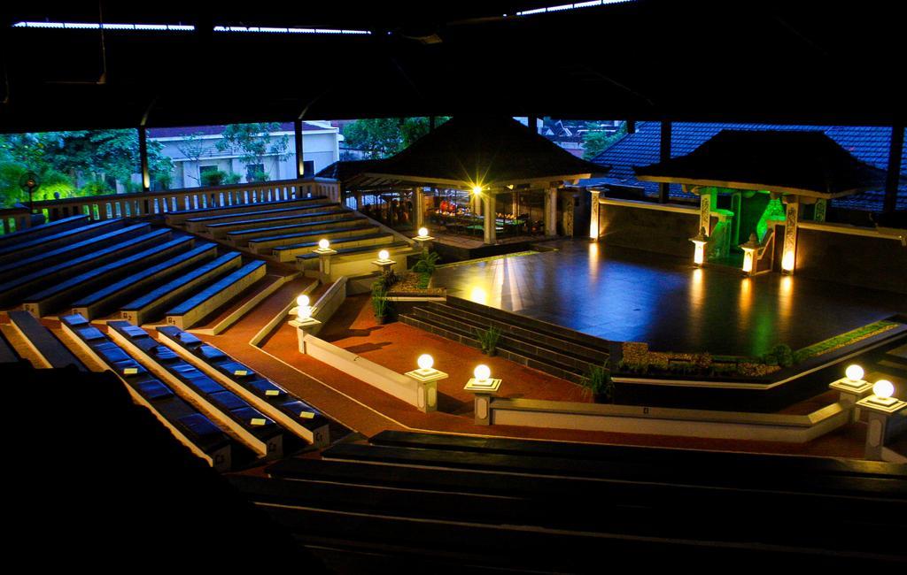Tasneem Hotel Malioboro Jogjacarta Exterior foto