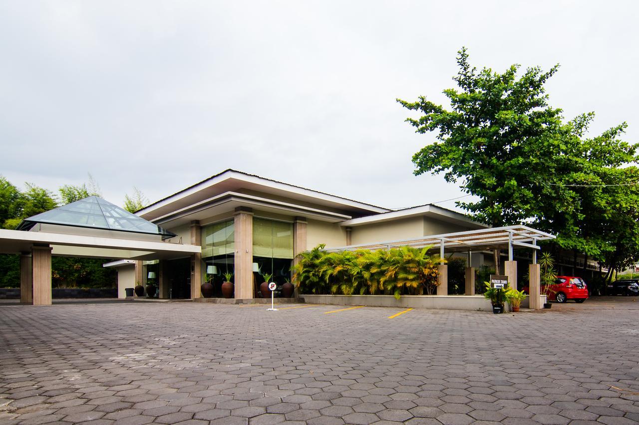 Tasneem Hotel Malioboro Jogjacarta Exterior foto